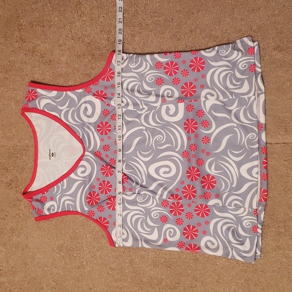 Shebeest Women's Cycling Tank - Picture 11 of 14